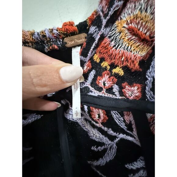 Free People Black Pink Floral Embroidered Marie Mini Romper Size Small 2321 - Picture 8 of 11